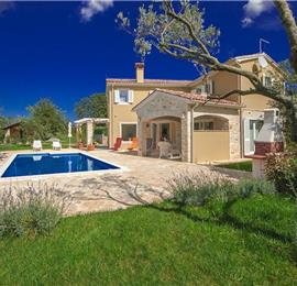 4 bedroom villa with pool near Sveti Lovrec, sleeps 8